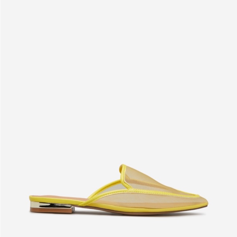 Sz 7W Franceen Pointed Toe Yellow Flats NIB - Picture 2 of 5